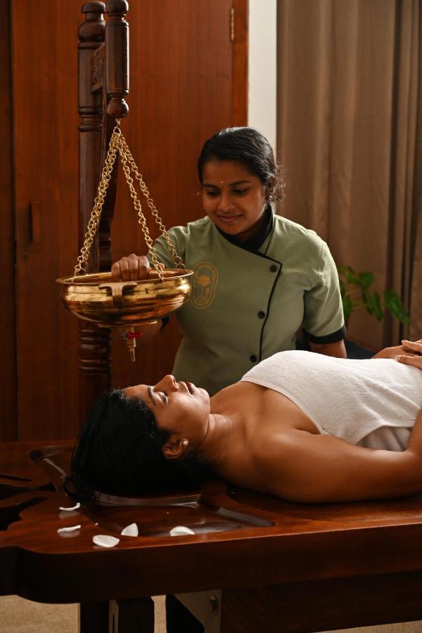 The Sacred Lotus Ayurveda Wellness Retreat Hotel Kochi Exterior photo