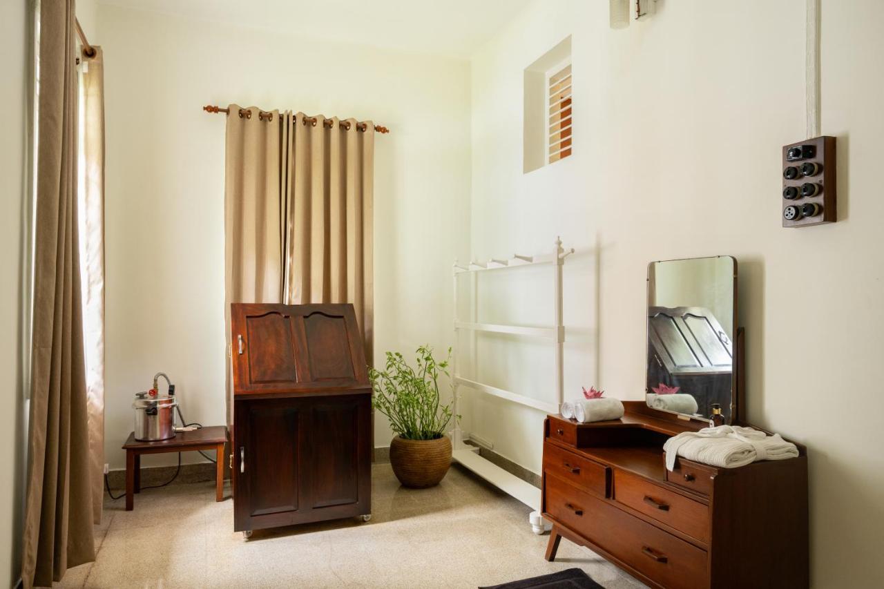 The Sacred Lotus Ayurveda Wellness Retreat Hotel Kochi Exterior photo