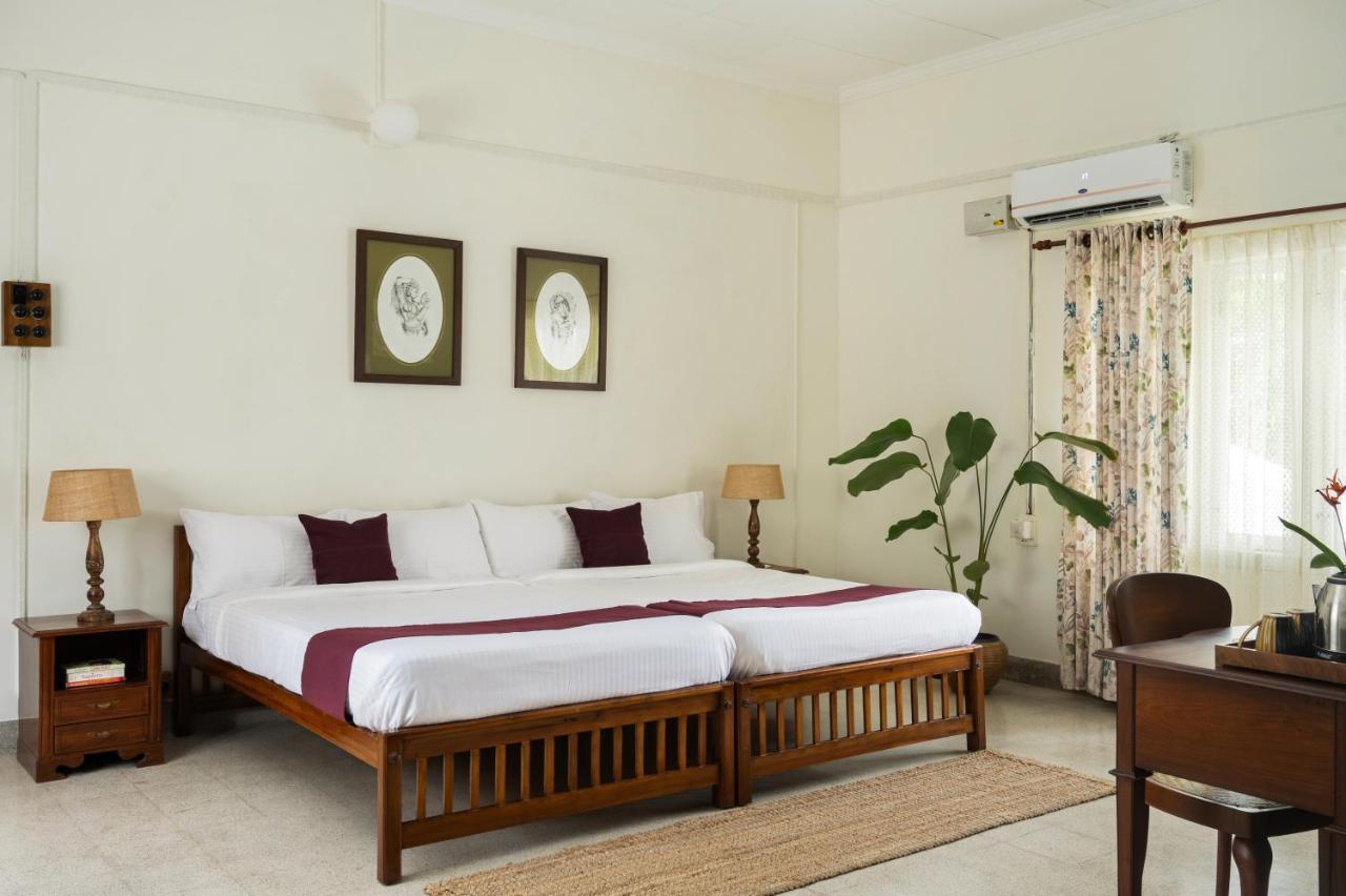 The Sacred Lotus Ayurveda Wellness Retreat Hotel Kochi Exterior photo